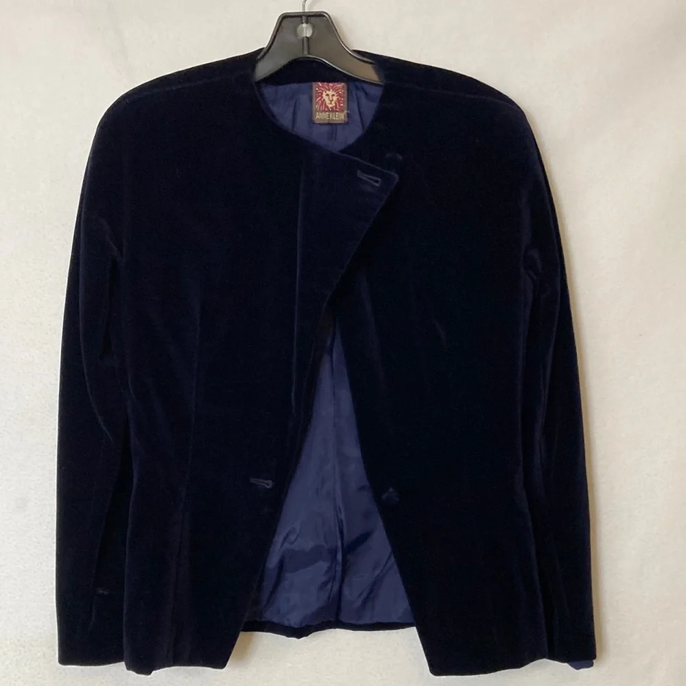 Ann Klein size 6 velour blazer. Dark Navy.Fully lined. Vintage. Shoulder pads. - Picture 1 of 8